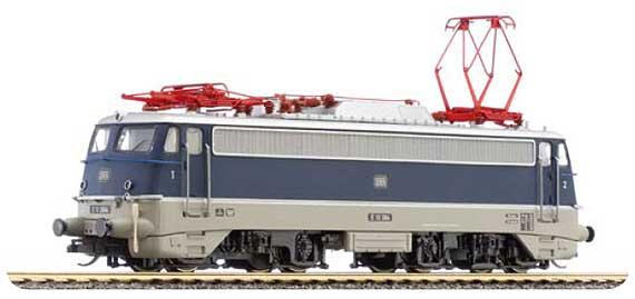Electric locomotive E 10.3 with grey chassis<br /><a href='images/pictures/Tillig/02381.jpg' target='_blank'>Full size image</a>